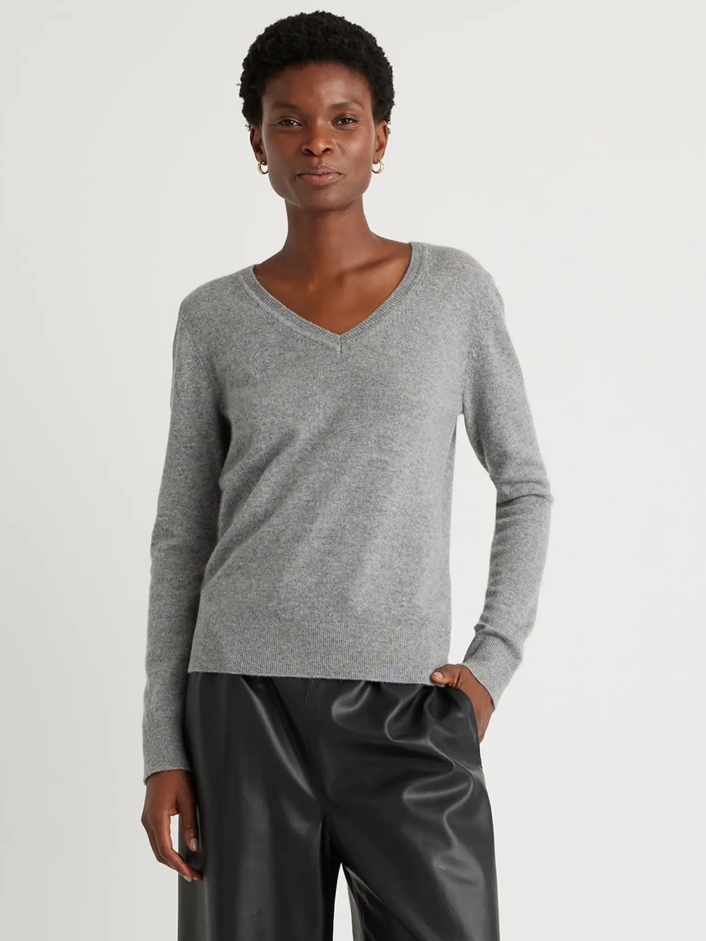 Quince Women’s 100% Mongolian Cashmere V-Neck Sweater